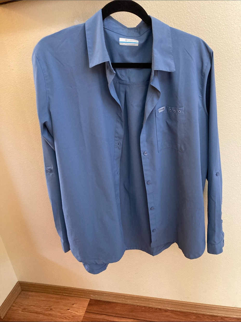 Columbia Women Button-Up Shirt - Sky Blue